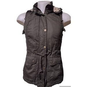 YMI Utility Vest Medium Womens Gorp Cabin Core Olive‎ Green Faux Fur Hood Bold